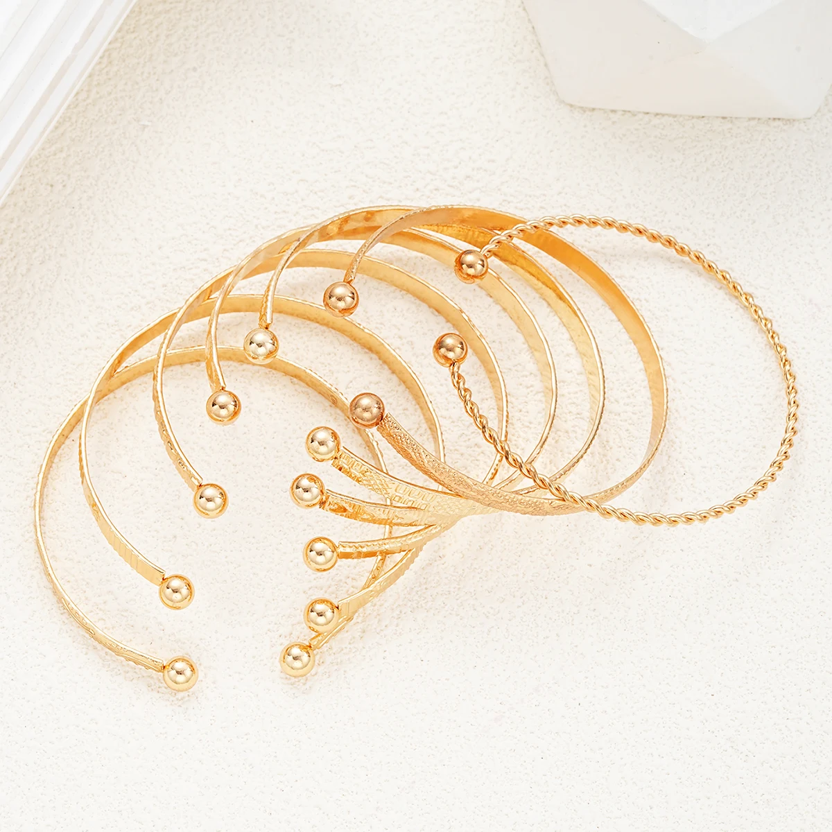 Bracelets Punk Dorés Tendance – Set 7 Pièces Cœur Gothique